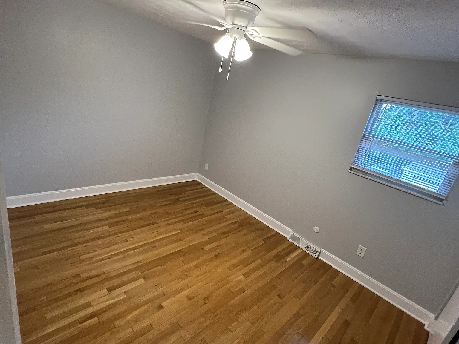 2 bed, 1.5 bath, 800 sqft, $1,700 — Photo 4