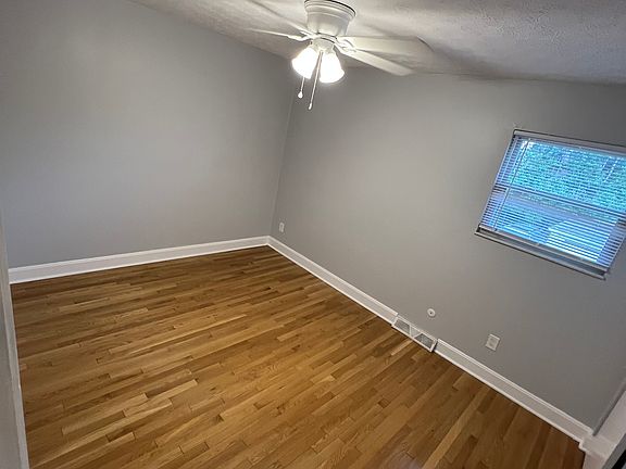 4th image of 4865-4873 Dierker Rd