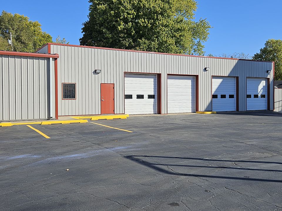 1st image of 2623 Lincolnway