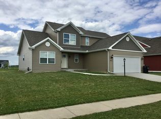 3812 Boulder Ridge Dr, Champaign, IL 61822