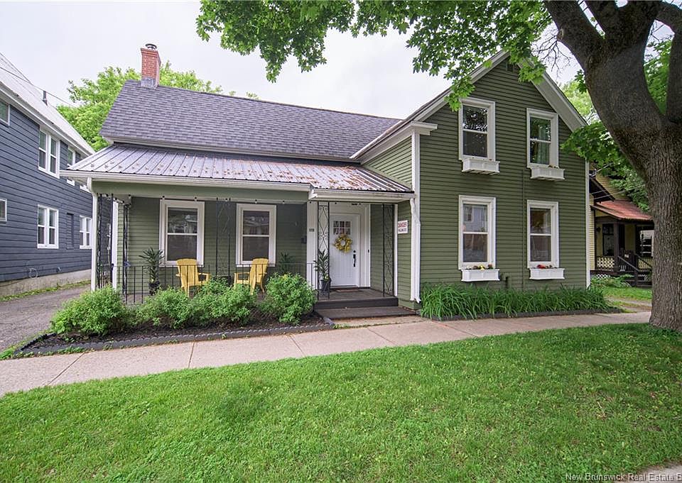 1st image of 576 Charlotte St