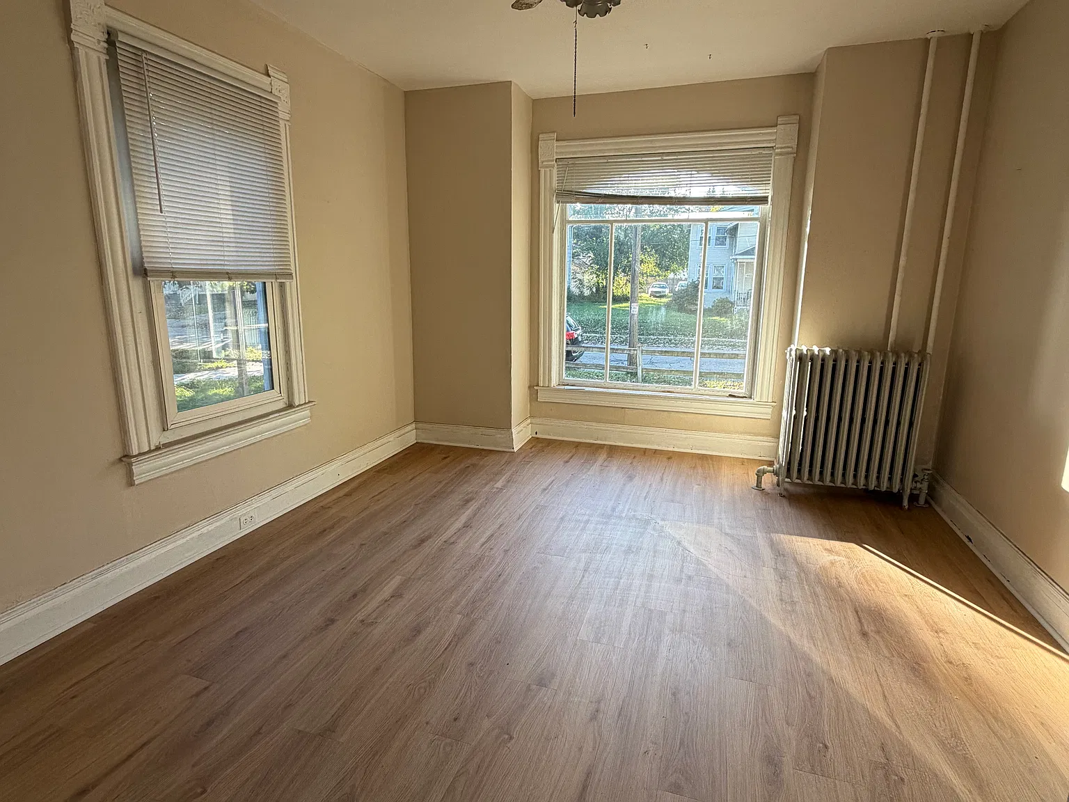 2 bed, 950 sqft, $1,450 — Photo 2