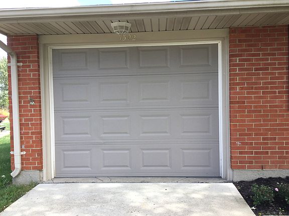 4th image of 7302 Chatlake Dr