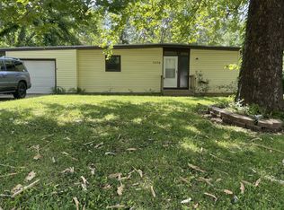 3436 SW Plass Ave, Topeka, KS 66611