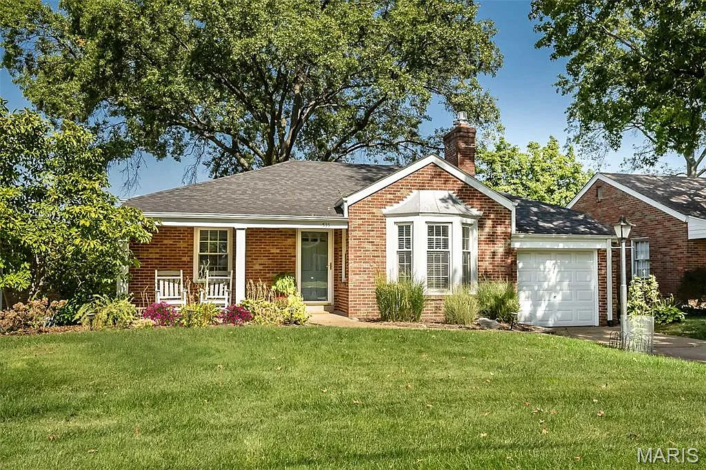 535 Kirkshire Dr photo 1