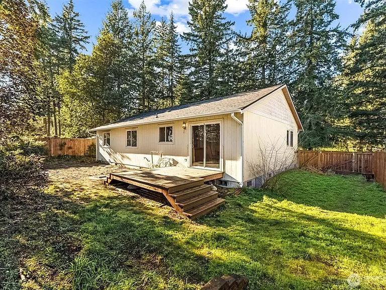 81 NE Santa Maria Ln — Photo 5