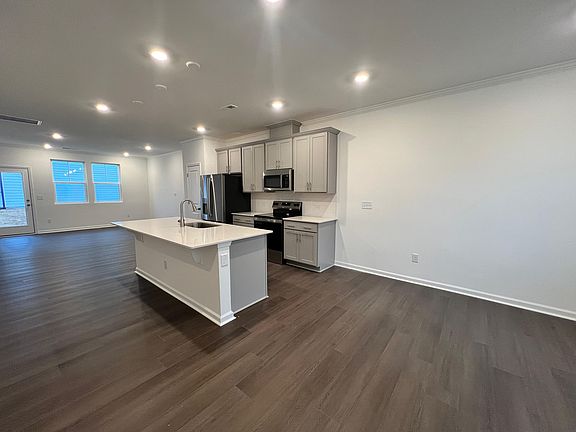 5th image of 2305 Oakwood Meadows Ct