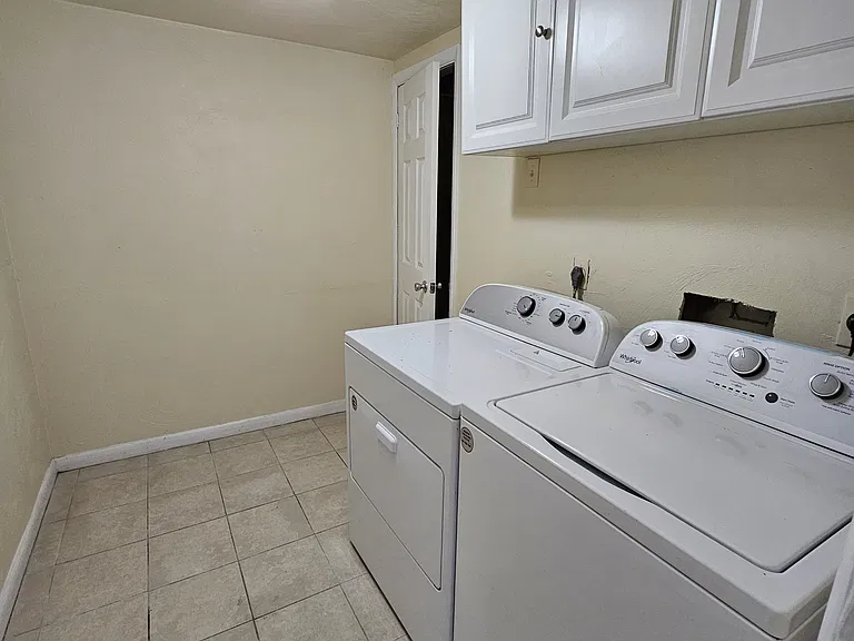 965 S Club House Rd — Photo 8