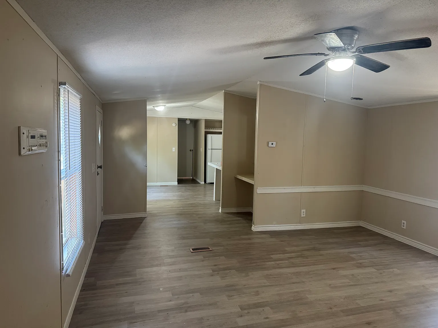 3 bed, 1216 sqft, $1,050 — Photo 2