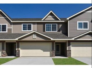 8526 Gateway Cir, Monticello, MN 55362