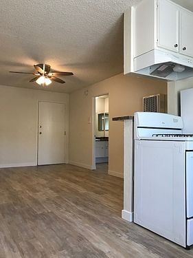 2nd image of 11434 Calvert St APT 2