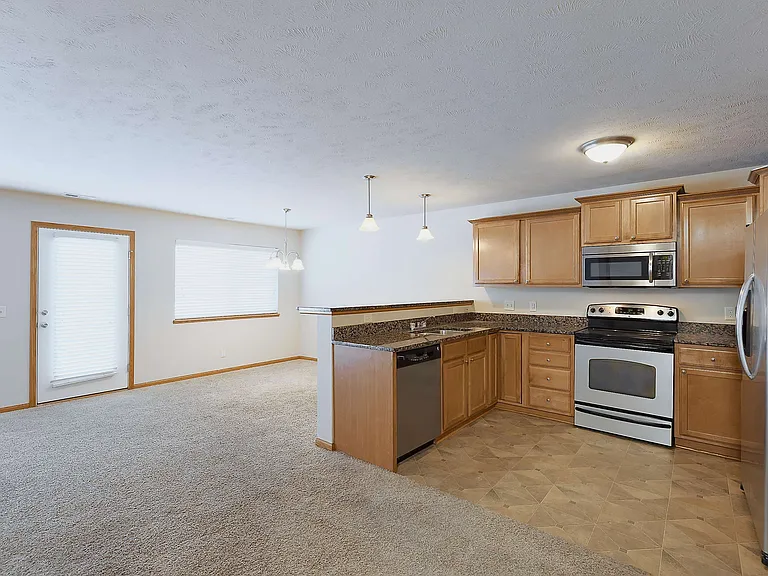 8815 Venice Ln — Photo 14