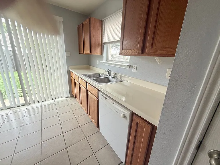 10607 Shaenview — Photo 47