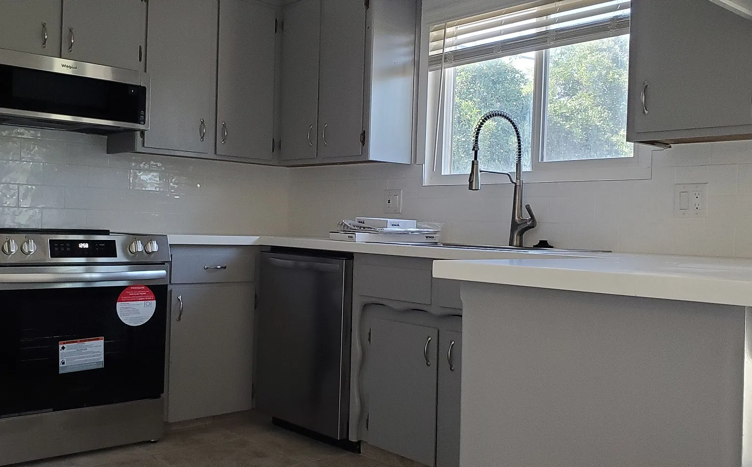 2 bed, 900 sqft, $1,450 — Photo 2