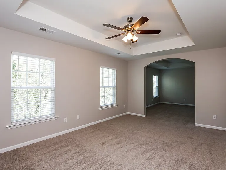 5104 Abercromby St — Photo 11