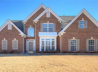 11135 Knight Castle Dr, Charlotte, NC 28277