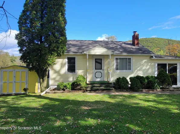 14 Main St, Hallstead, PA 18822