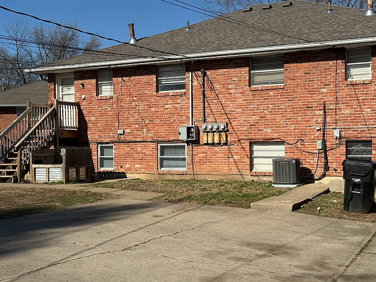 3560 S Lynn St #A — Photo 13