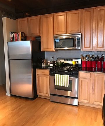 5th image of 1740 N Maplewood Ave APT 305