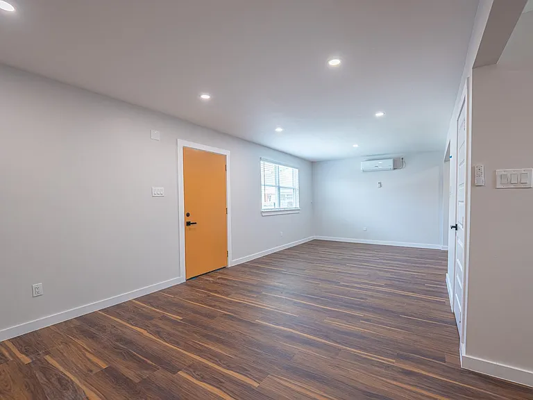 4202 Clay St #E — Photo 18