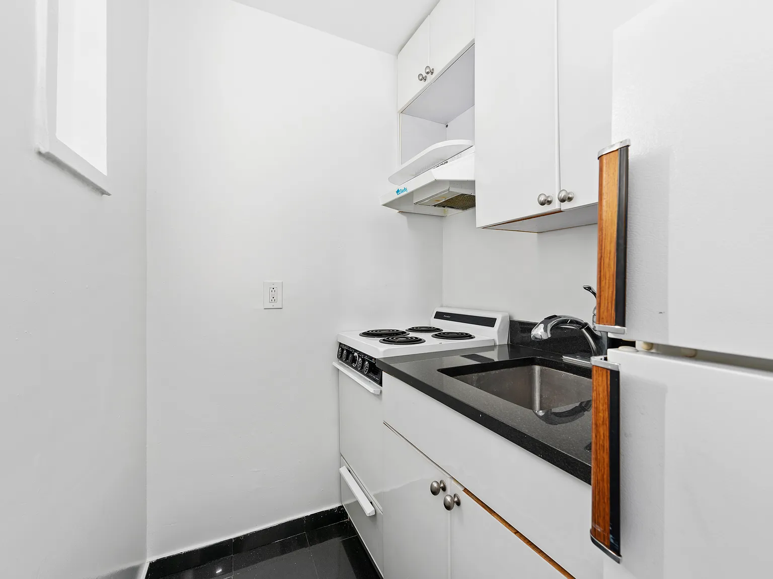301 East 84th Street — Photo 3