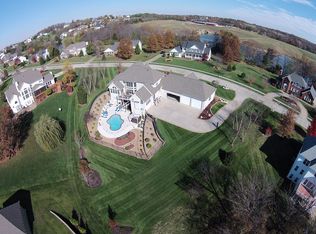 209 Camelot Dr, Weldon Spring, MO 63304