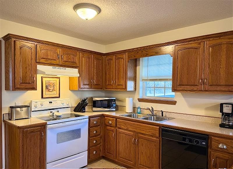 2220 East 8th St. #D, Joplin MO