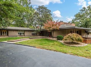 8970 Moydalgan Rd, Saint Louis, MO 63124