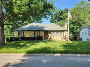 124 Redbud Ln, Belton, MO 64012