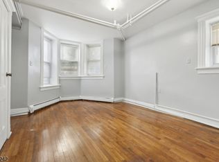 162 Fairview Ave, Jersey City, NJ 07304