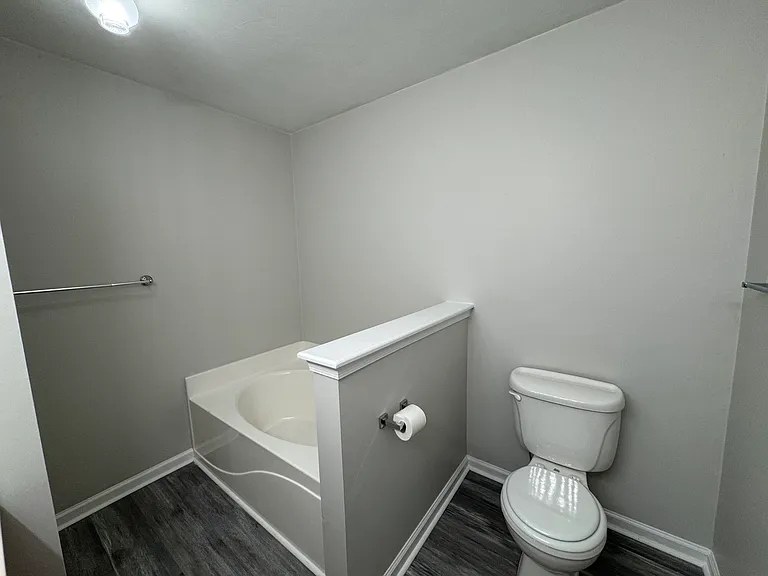 612 Oak Grove Rd — Photo 12