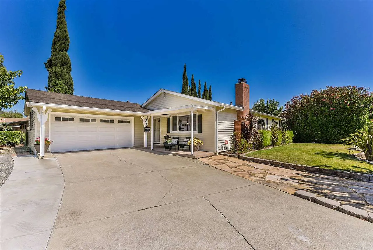 5025 Laverne Way photo 1