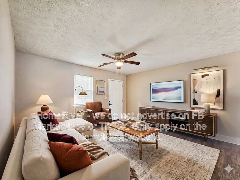 3006 Stanton Rd SE — Photo 2