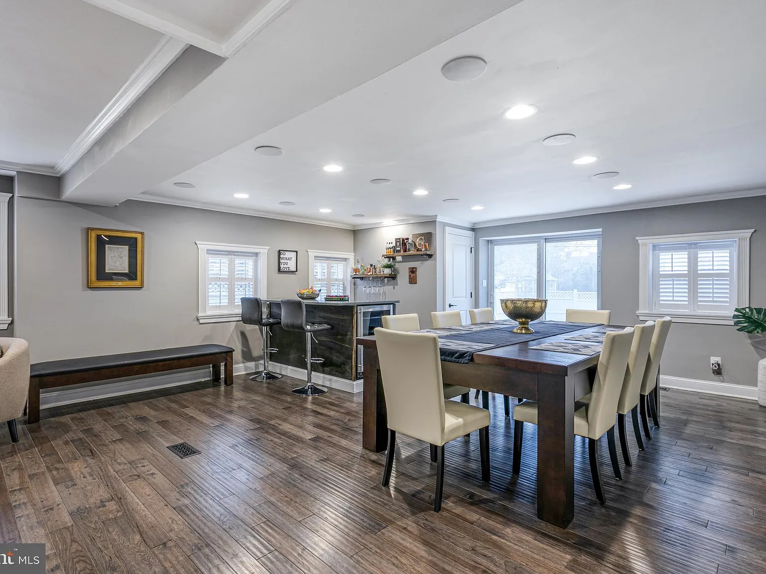 4 bed, 3.5 bath, 2450 sqft, $6,250 — Photo 3