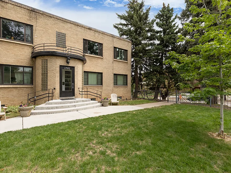 1481 Ash St #4 — Photo 24