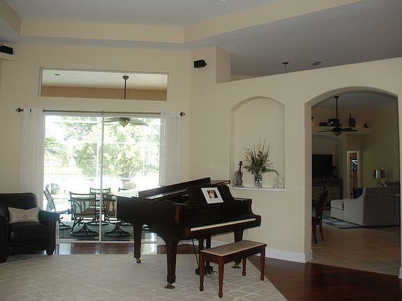 3rd image of 2776 Harvest Dr