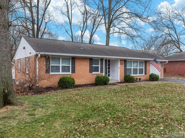 414 W Harrison St, Millstadt, IL 62260