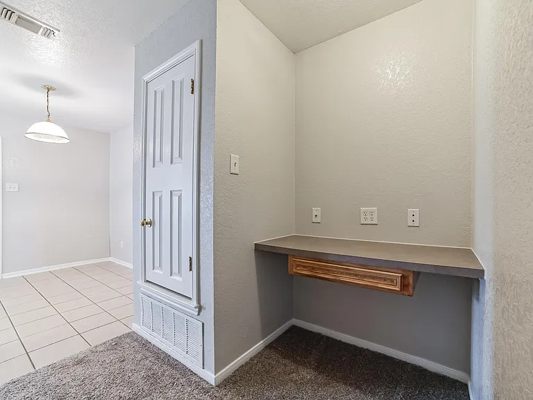 319 Cedar Ridge Dr #B — Photo 25
