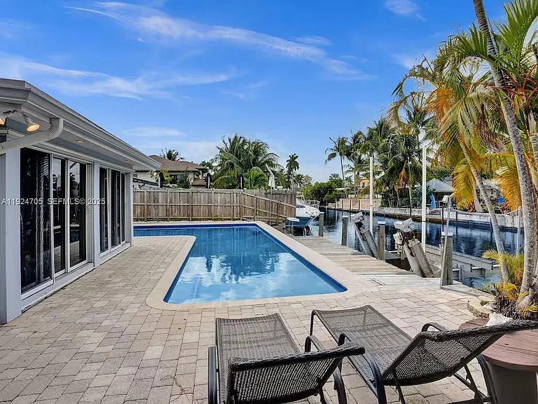 2525 Gulfstream Ln — Photo 18