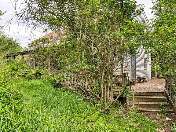 4th image of 2626 Bullock Rd
