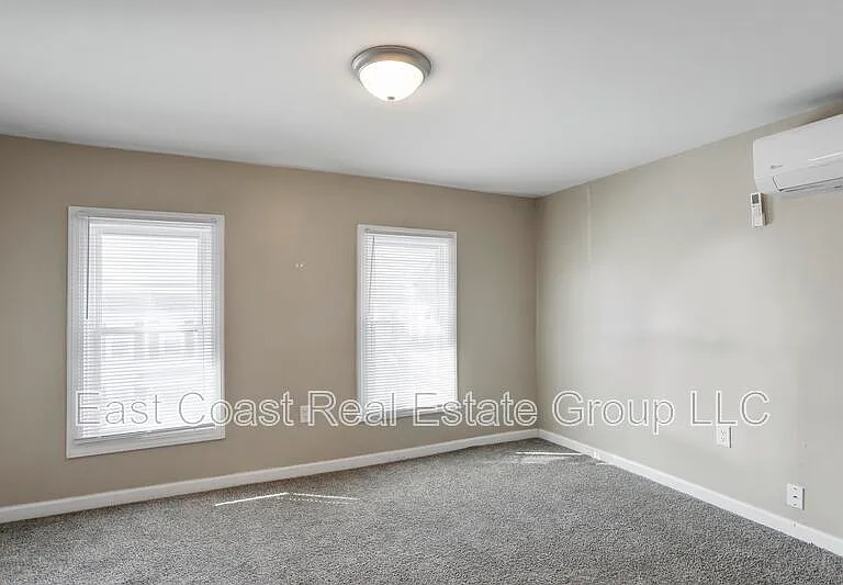 812 Dale St — Photo 14
