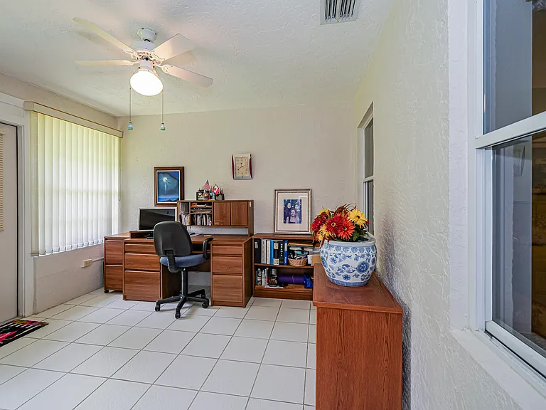847 Lake Orchid Cir — Photo 12
