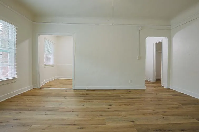 Catalina Apartments | Studio & One-Bedroom Apartments in Prime Koreatown — Photo 1