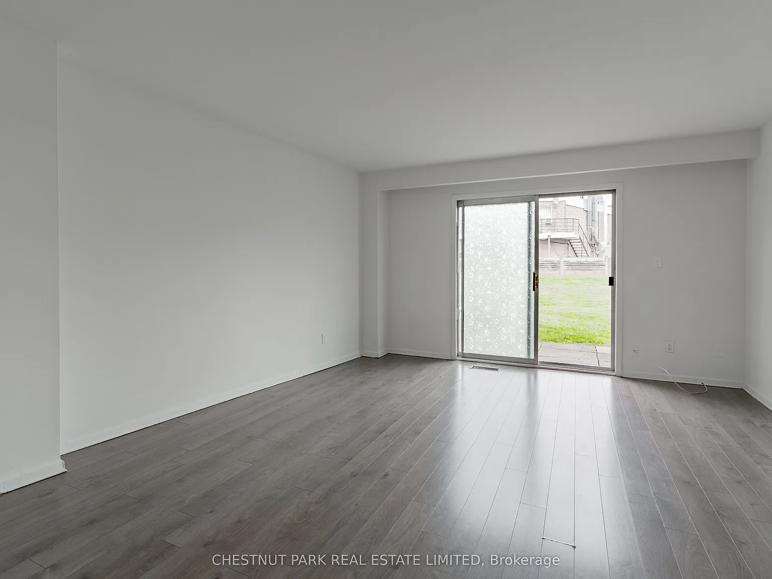 3 bed, $3,000 — Photo 4