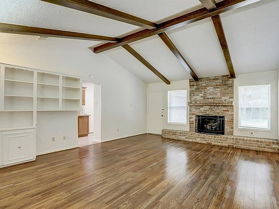 3rd image of 10930 Meadow Lake Ln