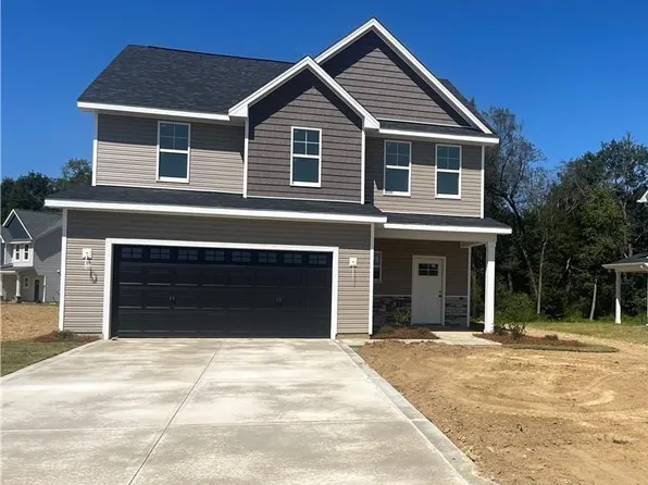 380 Leach Creek Drive, Raeford, NC 28376