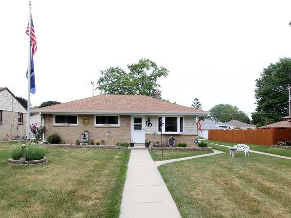 6700 West Howard AVENUE, Milwaukee, WI 53220
