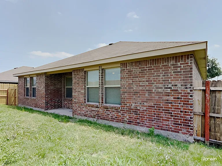 2513 Wynngate Dr — Photo 16
