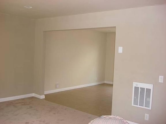 3rd image of 4218 Hilaria Way