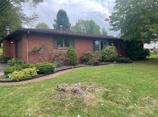 10 Eastlawn Dr, Buckhannon, WV 26201